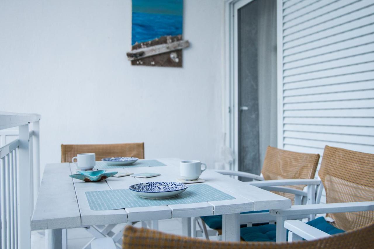 Grey Theros Apartments Паралия Дионисиу Екстериор снимка
