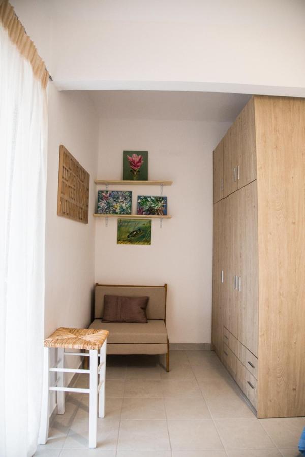 Grey Theros Apartments Паралия Дионисиу Екстериор снимка